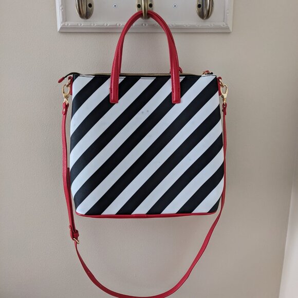 Braccialini Luxury Car Purse - Picture 2 of 12